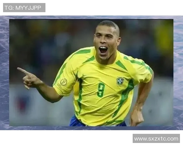 全球足球之巅：盘点历史上五位最强足球球星的传奇表现